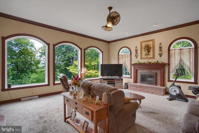 1299 EDISON HEIGHTS RD, Sunbury, PA 17801