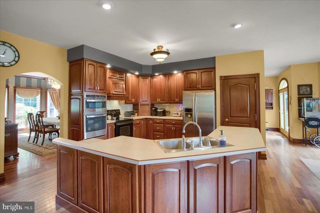 1299 EDISON HEIGHTS RD, Sunbury, PA 17801