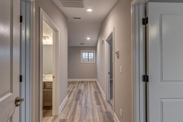 128 Copperfield Way, Frankfort, KY 40601