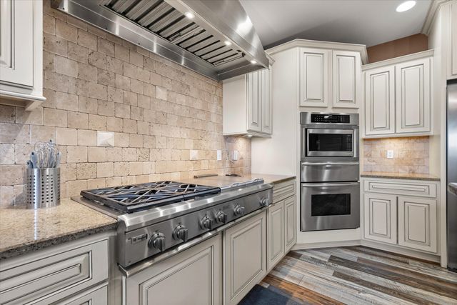 3901 EAGLE VIEW CT, Columbia, MO 65203