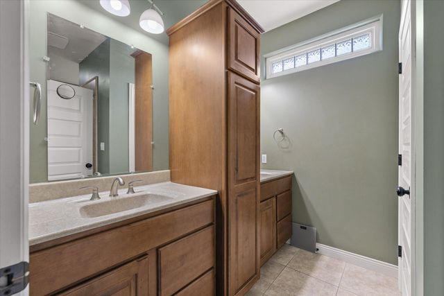 3901 EAGLE VIEW CT, Columbia, MO 65203