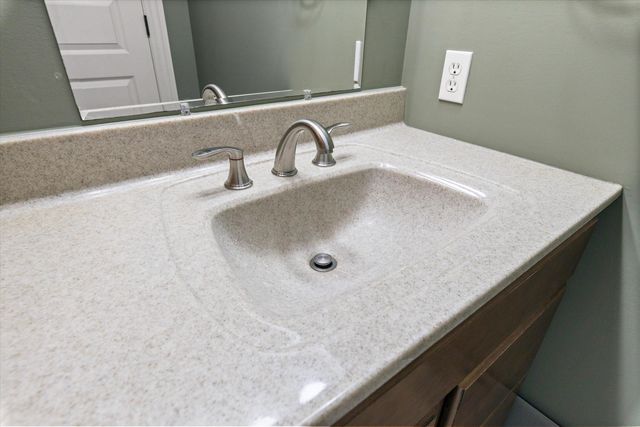 3901 EAGLE VIEW CT, Columbia, MO 65203