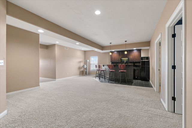 3901 EAGLE VIEW CT, Columbia, MO 65203