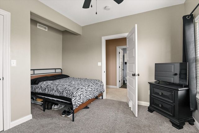 3901 EAGLE VIEW CT, Columbia, MO 65203