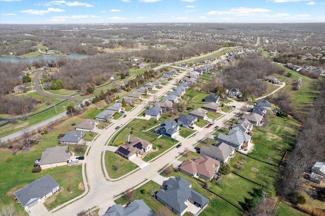 3901 EAGLE VIEW CT, Columbia, MO 65203