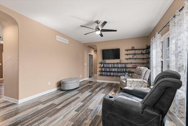 3901 EAGLE VIEW CT, Columbia, MO 65203