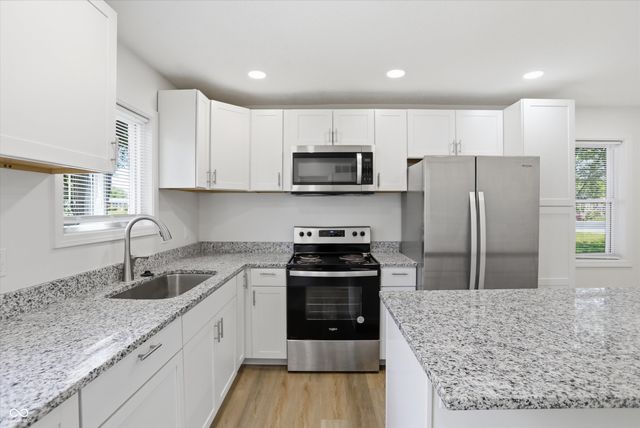 1280 Stonegate Road, Greenwood, IN 46142