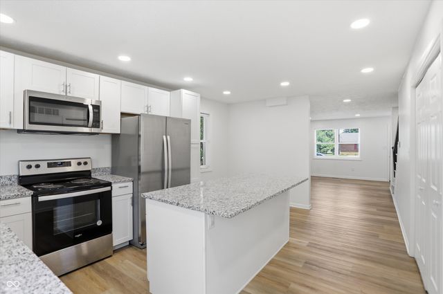 1280 Stonegate Road, Greenwood, IN 46142