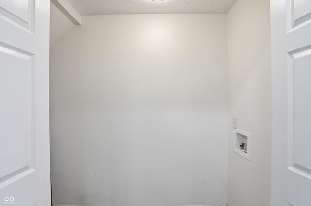 1280 Stonegate Road, Greenwood, IN 46142