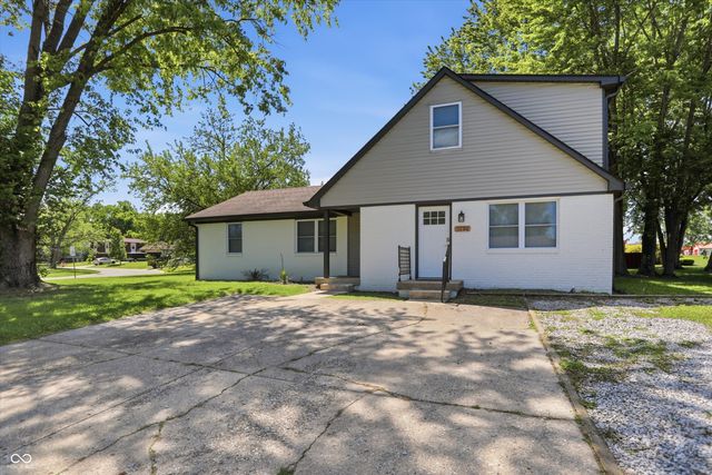 1280 Stonegate Road, Greenwood, IN 46142