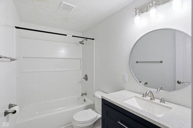 1280 Stonegate Road, Greenwood, IN 46142