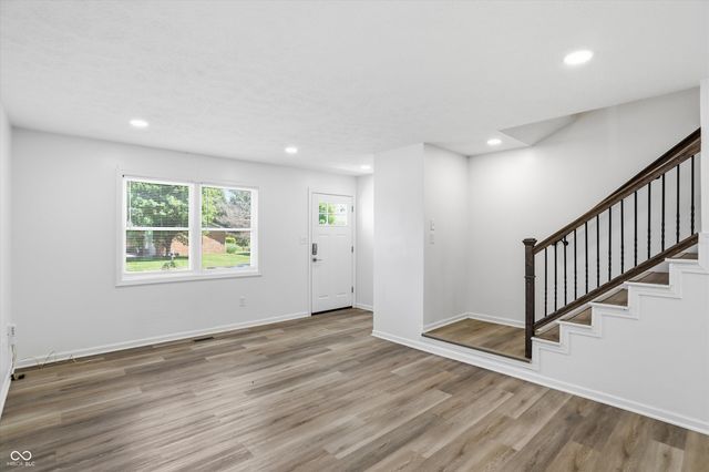 1280 Stonegate Road, Greenwood, IN 46142