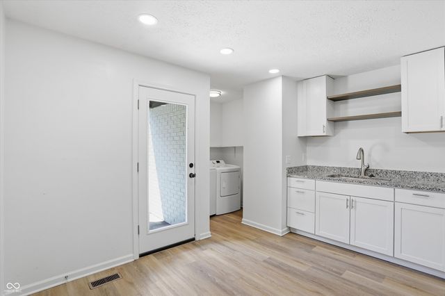 1280 Stonegate Road, Greenwood, IN 46142