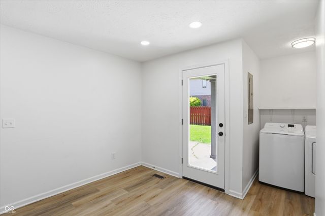 1280 Stonegate Road, Greenwood, IN 46142