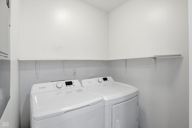 1280 Stonegate Road, Greenwood, IN 46142