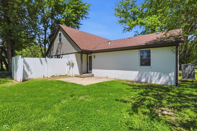 1280 Stonegate Road, Greenwood, IN 46142