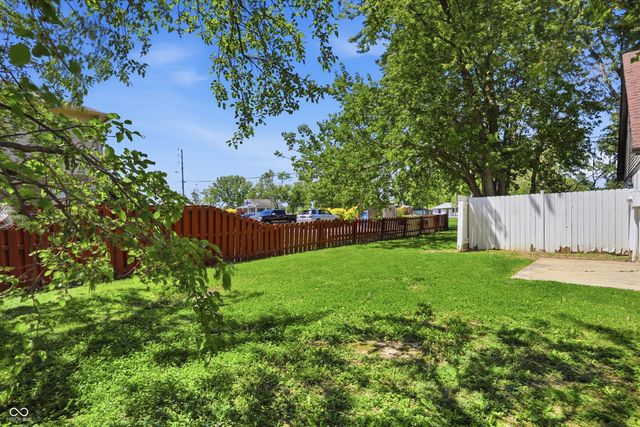1280 Stonegate Road, Greenwood, IN 46142