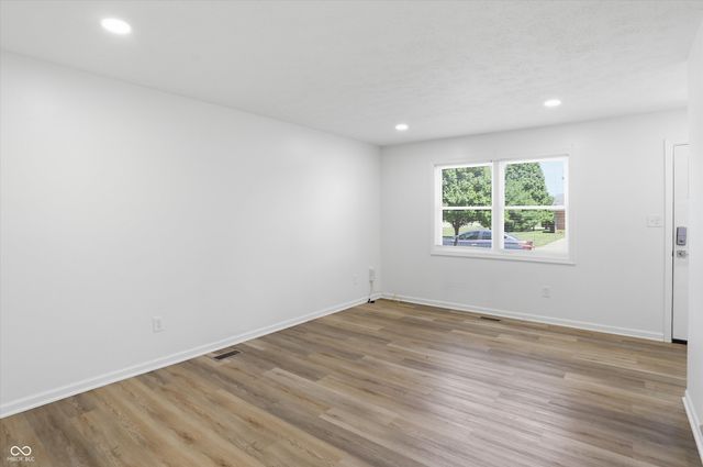 1280 Stonegate Road, Greenwood, IN 46142