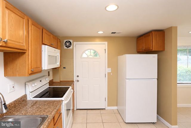 7822 ALLENDALE DR, Landover, MD 20785