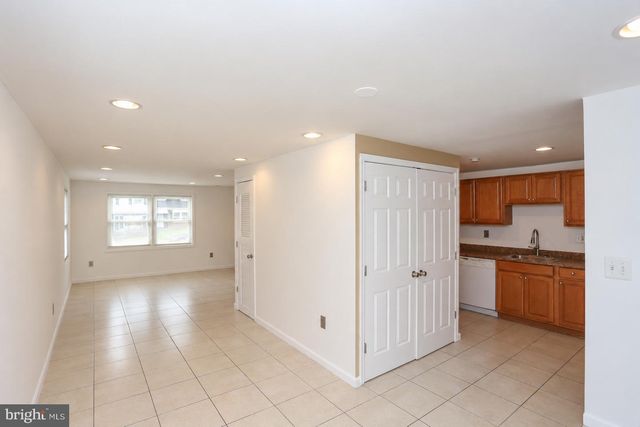 7822 ALLENDALE DR, Landover, MD 20785