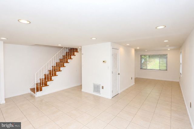 7822 ALLENDALE DR, Landover, MD 20785