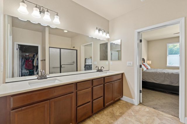1384 Arbor Brook Dr, Manteca, CA 95336
