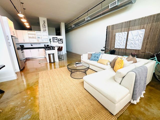 180 NE 4th Avenue 406, Delray Beach, FL 33483