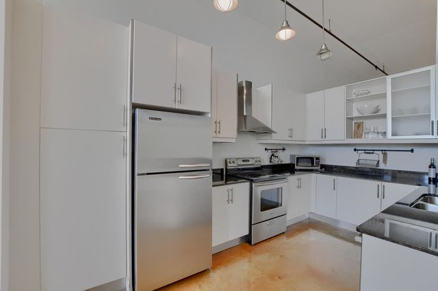 180 NE 4th Avenue 406, Delray Beach, FL 33483