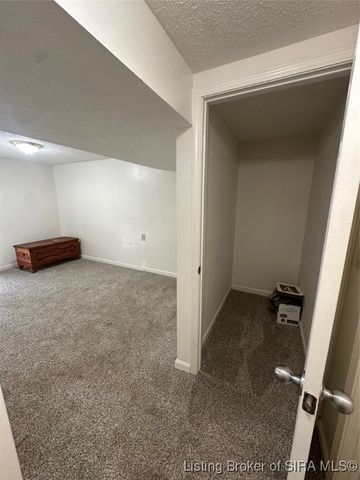 6775 Brookside Drive NE, Lanesville, IN 47136