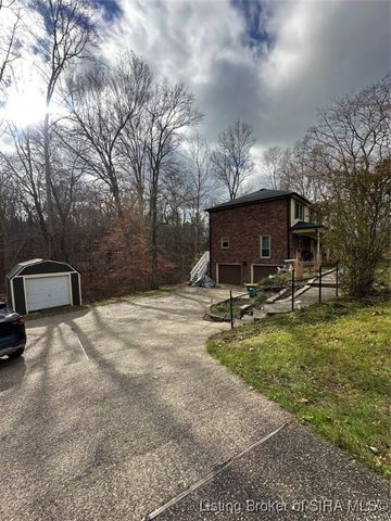 6775 Brookside Drive NE, Lanesville, IN 47136