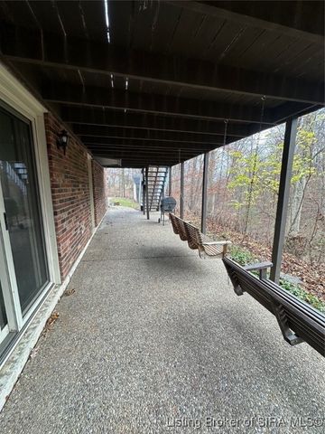 6775 Brookside Drive NE, Lanesville, IN 47136