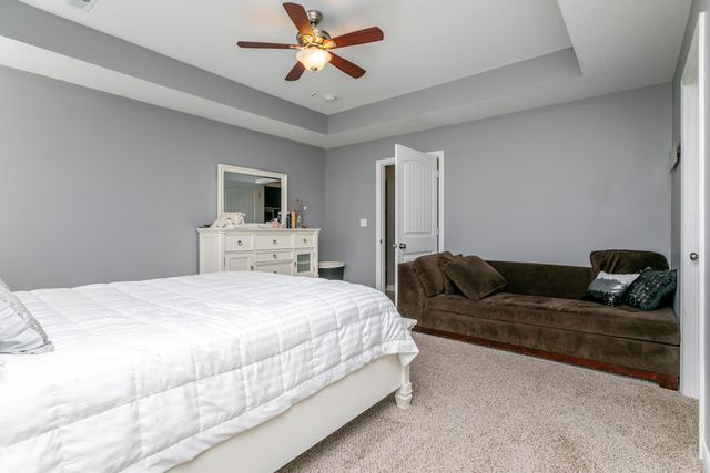 5818 NEPTUNE DR, Columbia, MO 65201