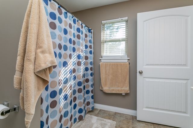 5818 NEPTUNE DR, Columbia, MO 65201