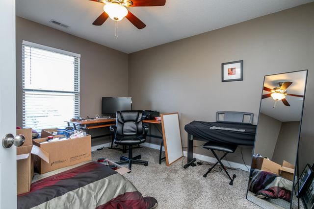 5818 NEPTUNE DR, Columbia, MO 65201