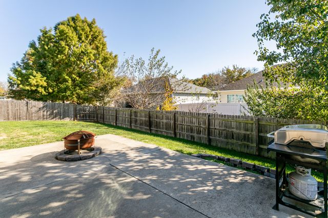 5818 NEPTUNE DR, Columbia, MO 65201