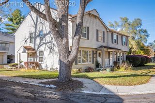 2171 Park Place Drive, Walled Lake, MI 48390