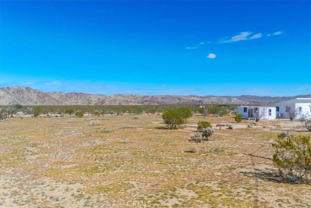 4914 Flamingo Avenue, Joshua Tree, CA 92252