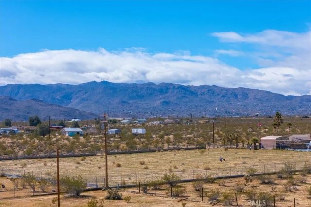 4914 Flamingo Avenue, Joshua Tree, CA 92252