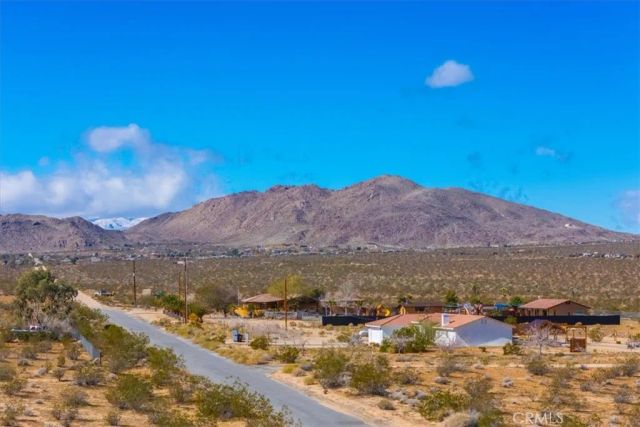 4914 Flamingo Avenue, Joshua Tree, CA 92252