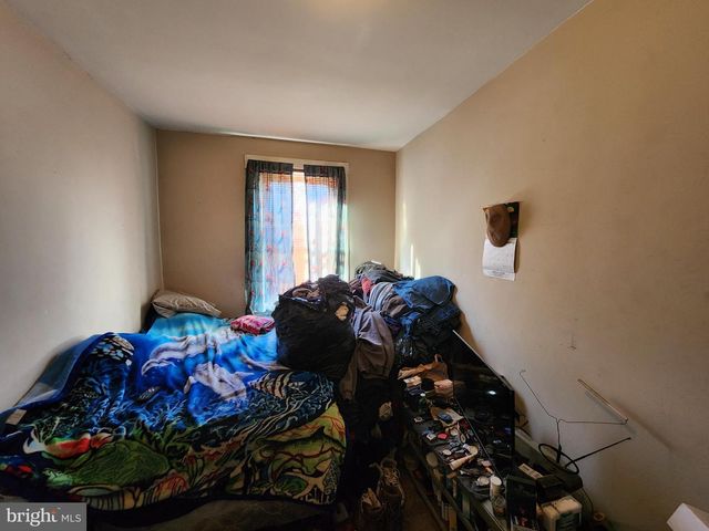 2225 E PRESTON ST, Baltimore, MD 21213