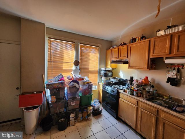 2225 E PRESTON ST, Baltimore, MD 21213