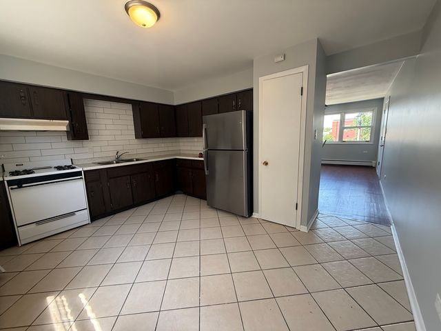 6543 16th Street 5, Berwyn, IL 60402