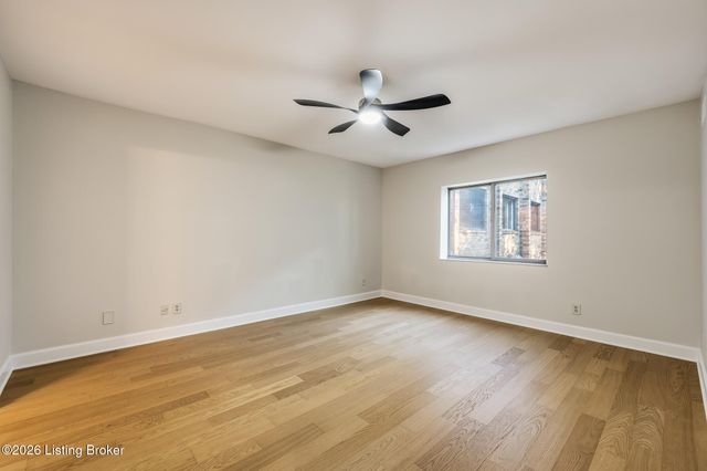 5800 Coach Gate Wynde APT 291, Louisville, KY 40207