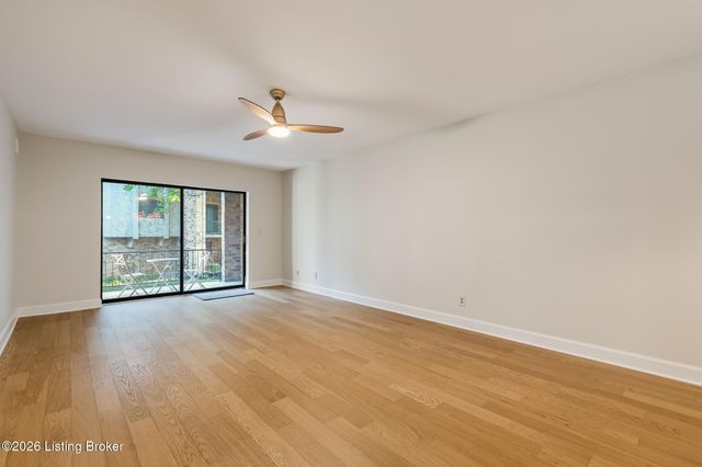 5800 Coach Gate Wynde APT 291, Louisville, KY 40207