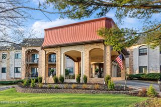 5800 Coach Gate Wynde APT 291, Louisville, KY 40207