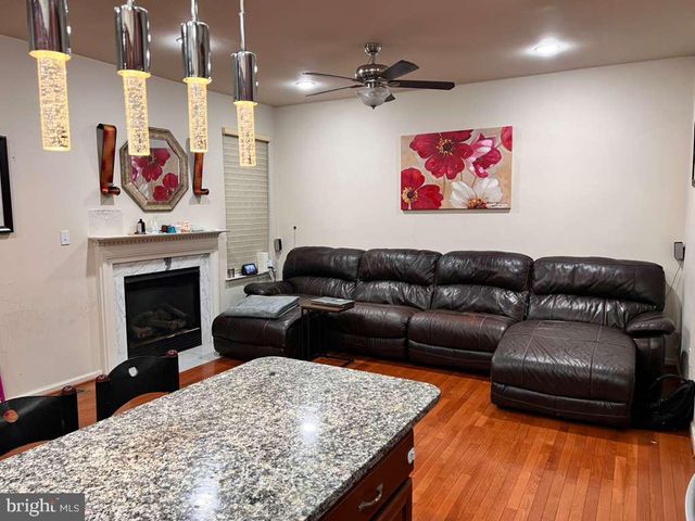 22587 WELBORNE MANOR SQ, Ashburn, VA 20148