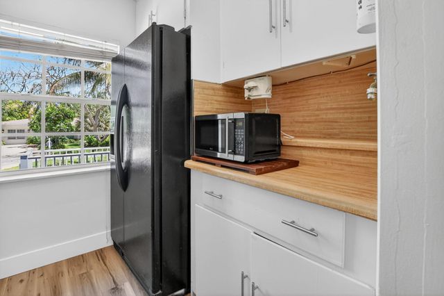 277 NW 3rd Court, Boca Raton, FL 33432