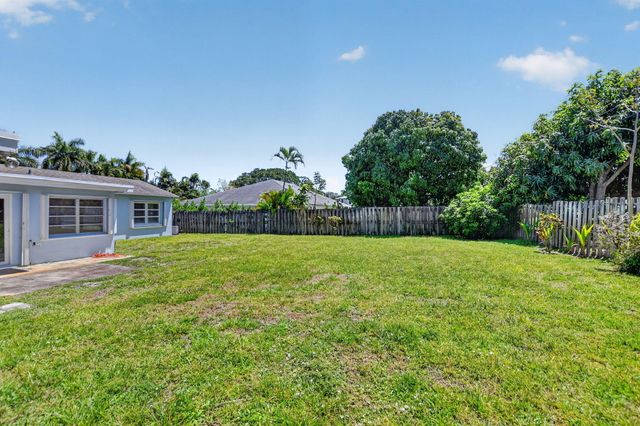 277 NW 3rd Court, Boca Raton, FL 33432