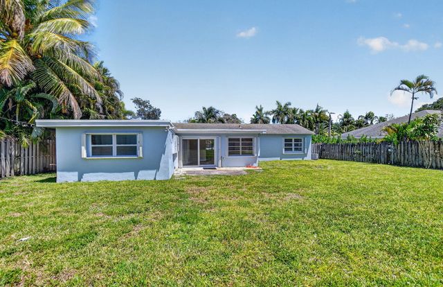 277 NW 3rd Court, Boca Raton, FL 33432