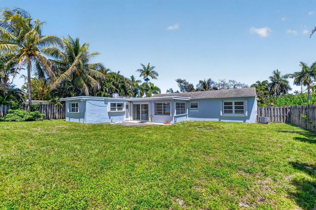 277 NW 3rd Court, Boca Raton, FL 33432